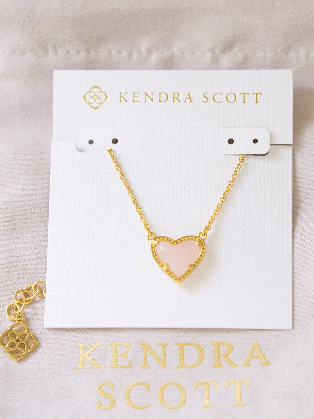 Kendra Scott Ari Heart Gold Pendant Necklace in Rose Quartz